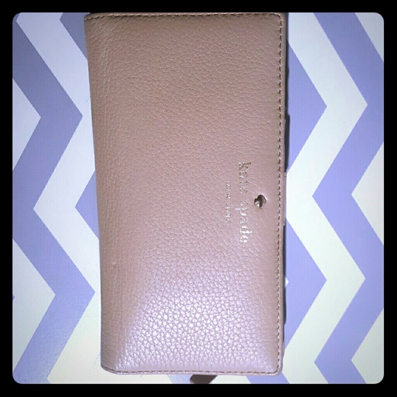 kate spade Handbags - Kate Spade New York nude wallet